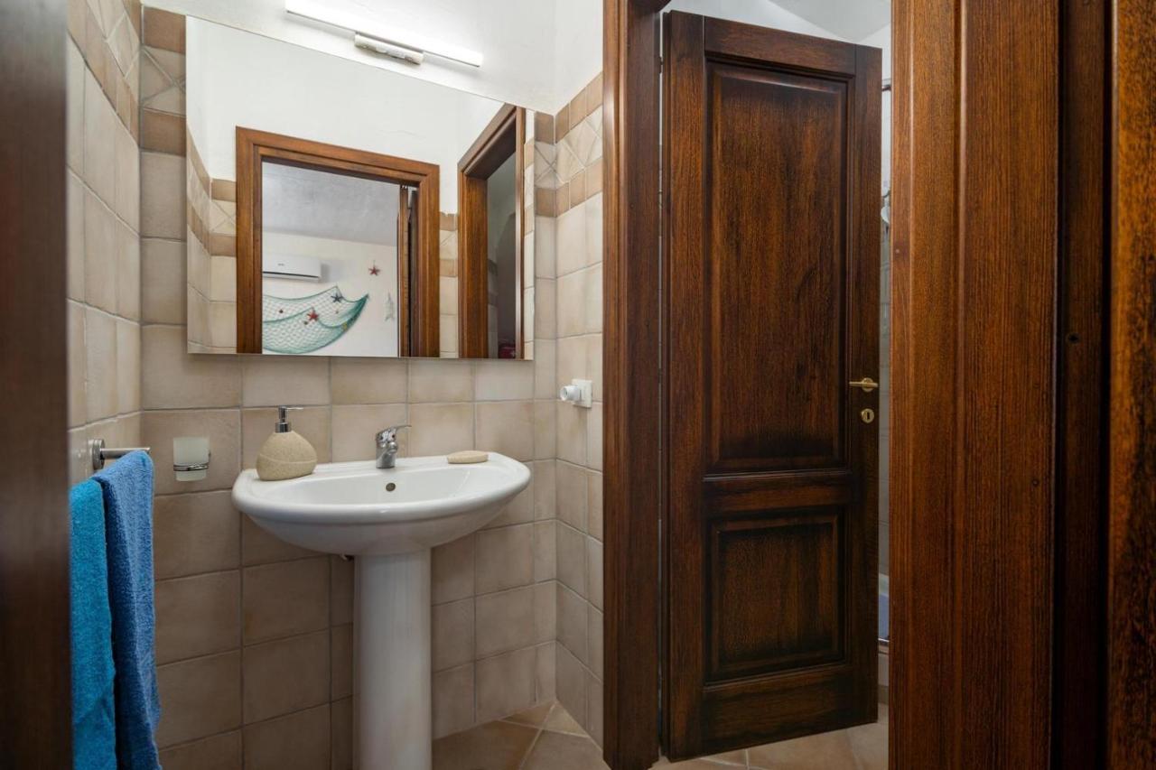 L'Estasi Tanca Piras A Bordo Piscina Con Vista Mare Villa Nebida Eksteriør billede