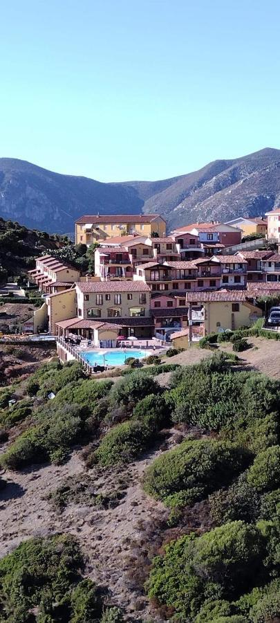 L'Estasi Tanca Piras A Bordo Piscina Con Vista Mare Villa Nebida Eksteriør billede